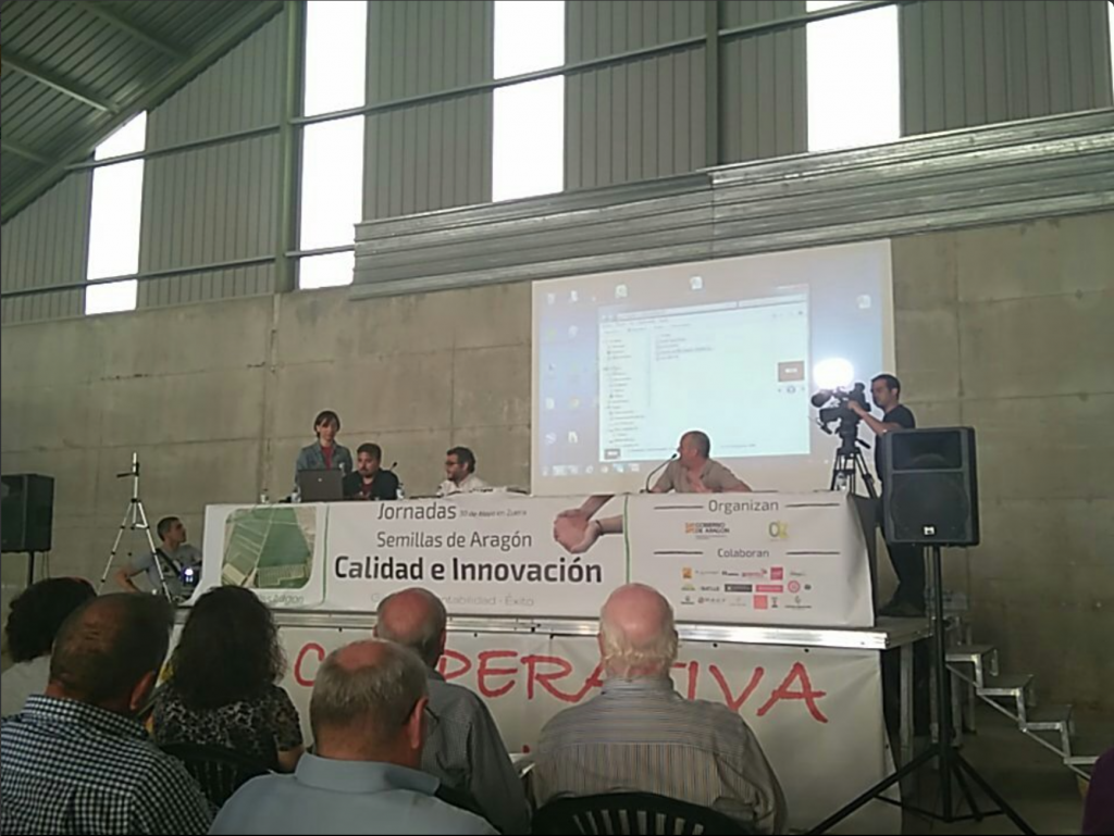 Elisa Plumed y Carlos Espatolero en un momento de la ponencia